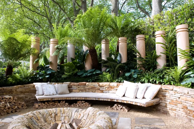Garden Backdrop Design: How Boundaries Shape Outdoor Spaces